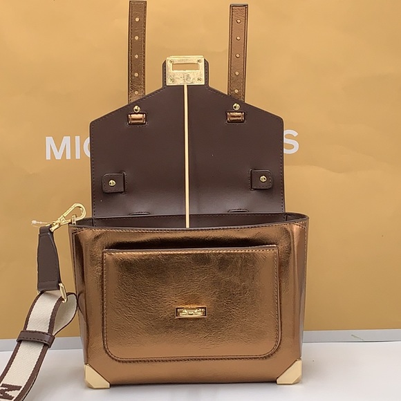 MICHAEL KORS 
Manhattan Medium Top Hand  School Patent Satchel MOCHA COLOR - Picture 3 of 16